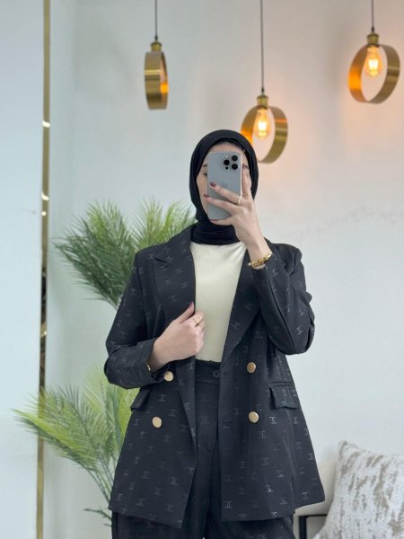 طقم رسمي شانيل