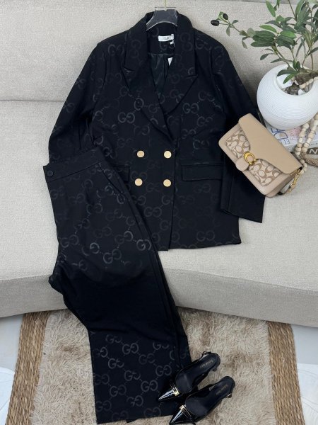 ‏طقم جوتشي رسمي