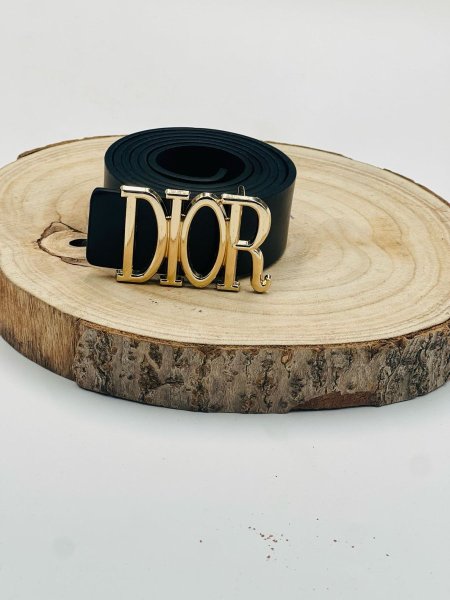 قشاط DIOR