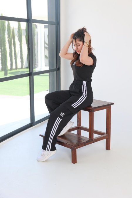 طقم adidas