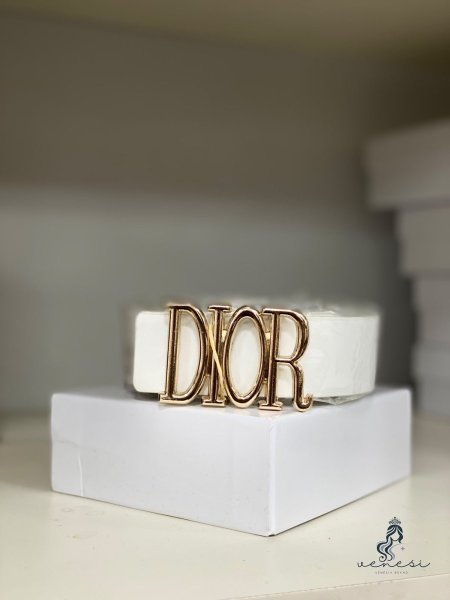قشاط ماركة Dior