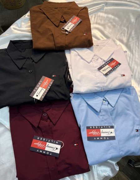 قميص ماركة Tommy
