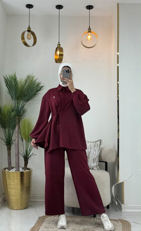احمر