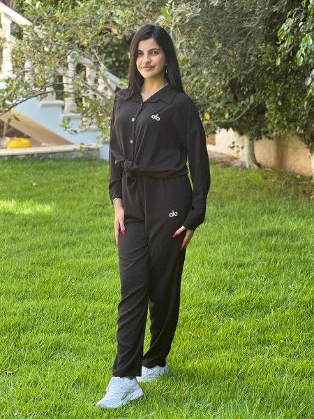 أسود